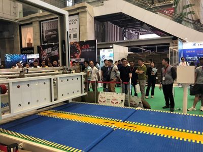 把先進生產車間搬到展會現場 “紙箱、數碼夢工廠”震撼來襲